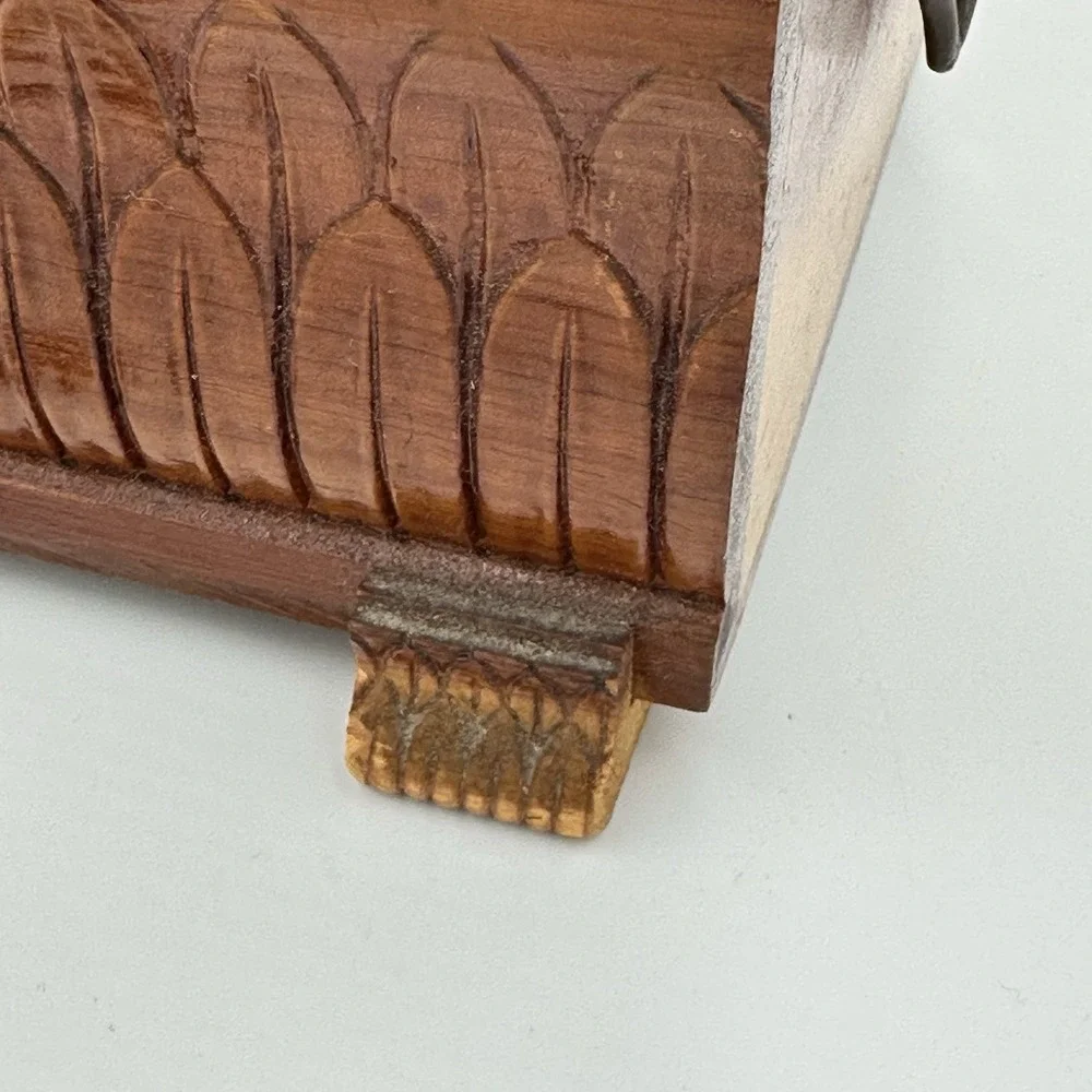 Vintage Carved Cedar Jewelry Box Country Scene Etched Mirror & Scalloped Feet